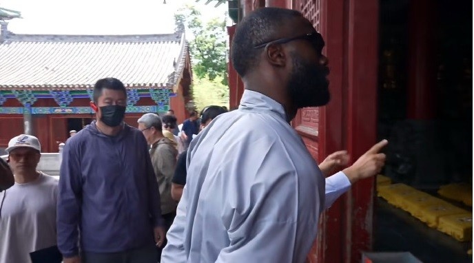 杰伦·布朗少林寺习武,NBA球星中国行新玩法 杰伦·布朗少林寺习武,NBA球星中国行新玩法