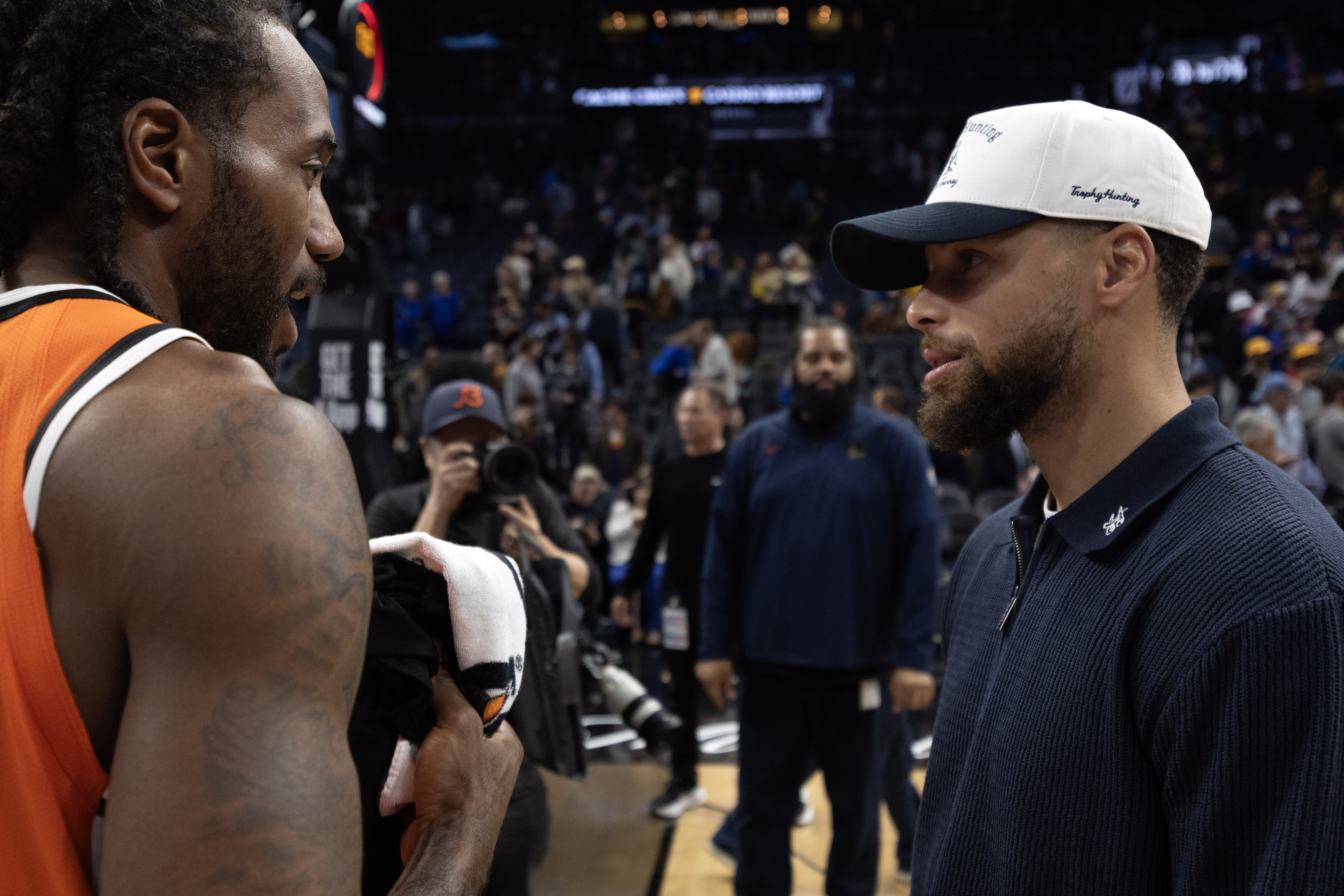 名记曝勇士上赛季交易截止日猛攻伦纳德 鲍尔默亲自叫停谈判