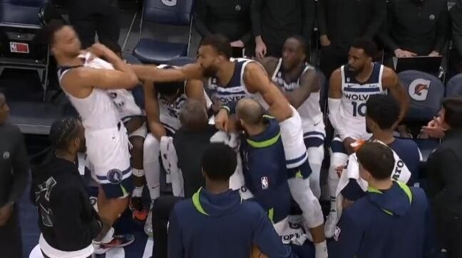 阿德巴约拳击希罗面部!NBA队友反目史:OK决裂、追梦一拳、血花兄弟等十宗最 阿德巴约拳击希罗面部!NBA队友反目史:OK决裂、追梦一拳、血花兄弟等十宗最
