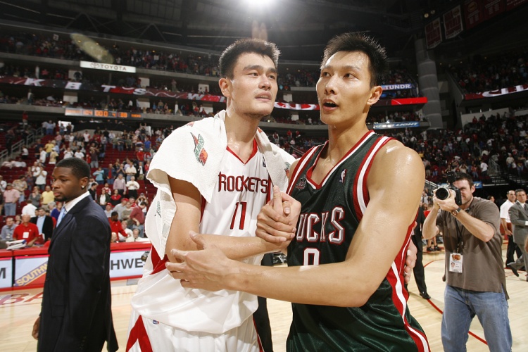 殳海:姚明22岁进NBA、大郅24岁、阿联23岁,杨瀚森才20岁,别急