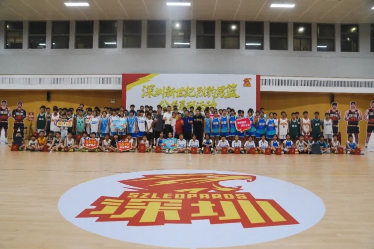 深圳男篮公益课进西浦景龙:白昊天、武子涵、马浩森现场拆解攻防技术 深圳男篮公益课进西浦景龙:白昊天、武子涵、马浩森现场拆解攻防技术