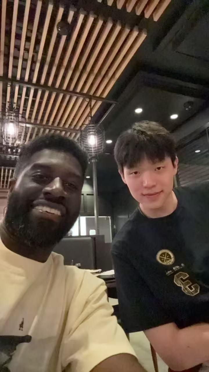 夏联助教杰特中文喊话杨瀚森，此前曾向丁彦雨航保证不交易