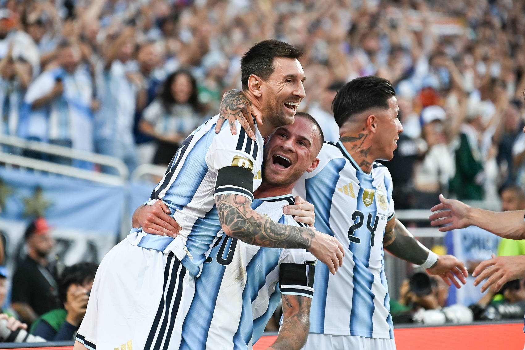 OPTA：麦卡利斯特世界杯13场不败，超越历史所有球员