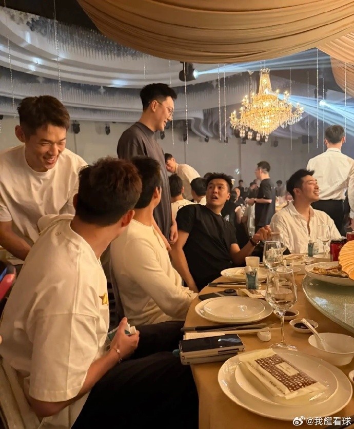 吴前今日温州大婚，胡明轩孙铭徽等CBA众将到场