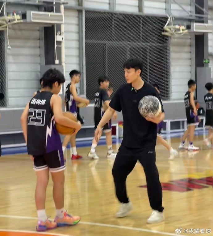 徐杰返穗开办个人训练营 美国特训后亲自下基层教学 徐杰返穗开办个人训练营 美国特训后亲自下基层教学