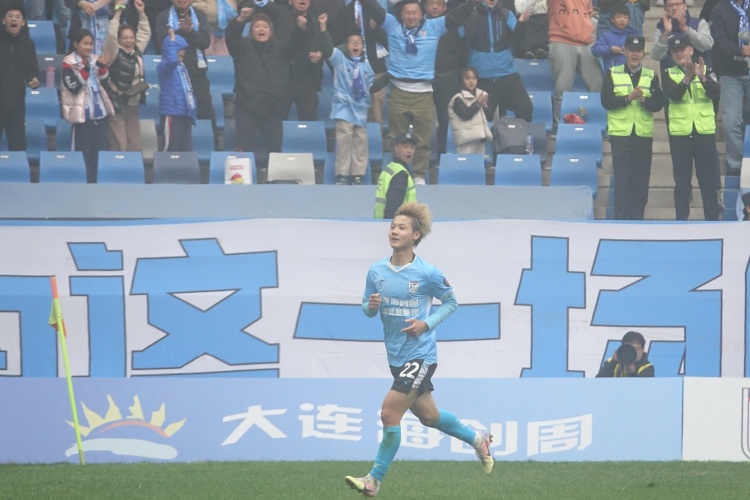 毛伟杰百场里程碑：感谢俱乐部与李导