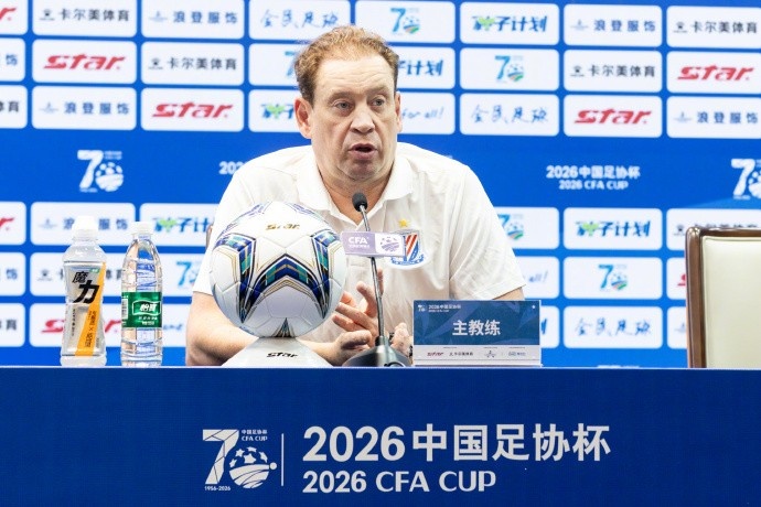 斯卢茨基：足协杯是唯一争冠路径 轮换难题待解