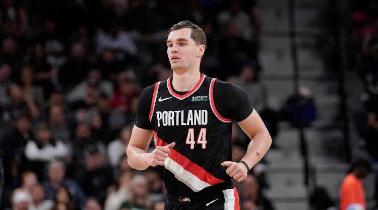 海佐尼亚触发NBA买断条款 85万美元可离队 海佐尼亚触发NBA买断条款 85万美元可离队