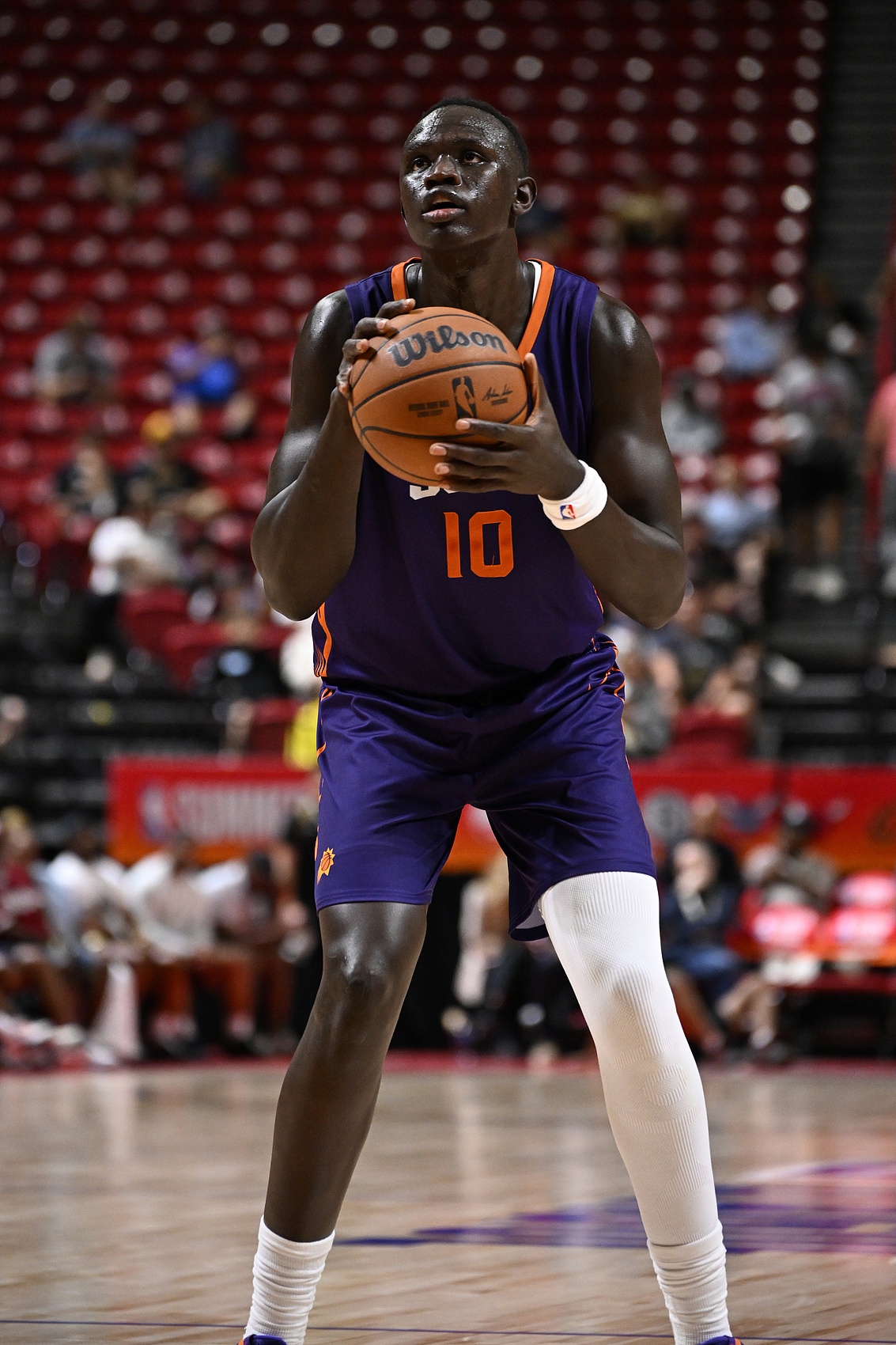 夏联奖项盘点：布泽尔MVP，威尔逊最闪耀，彼得森悬念待解