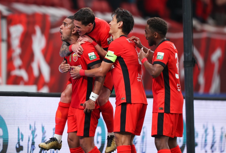 海港2-0申花终结7年主场德比不胜，保级压力骤减