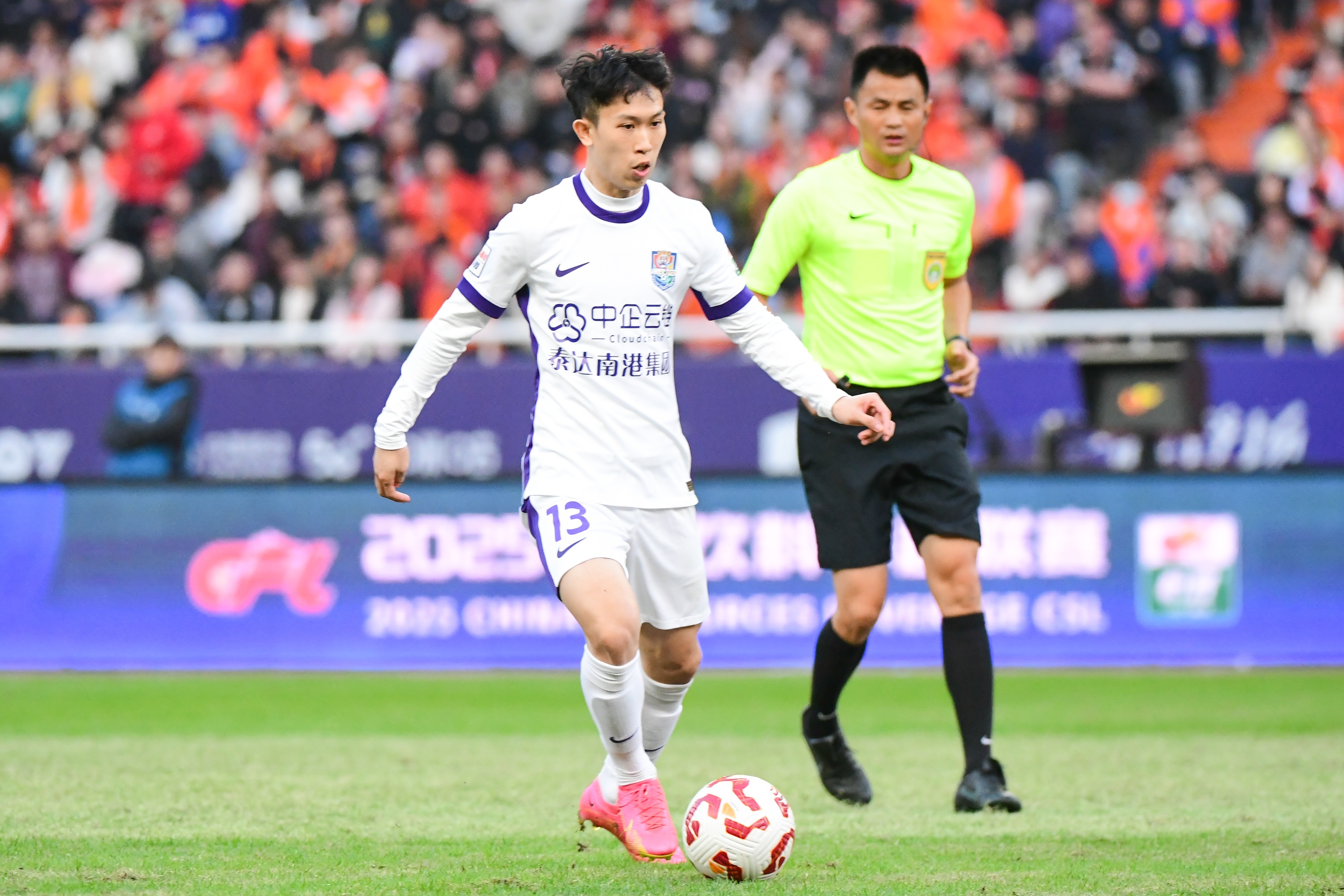 津门虎夏窗拒放李永佳:伤病与竞争致出场锐减