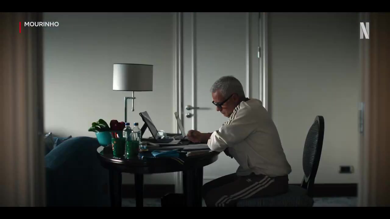 Netflix官宣穆里尼奥纪录片8月11日上线,弗格森特里等十位传奇受访 Netflix官宣穆里尼奥纪录片8月11日上线,弗格森特里等十位传奇受访