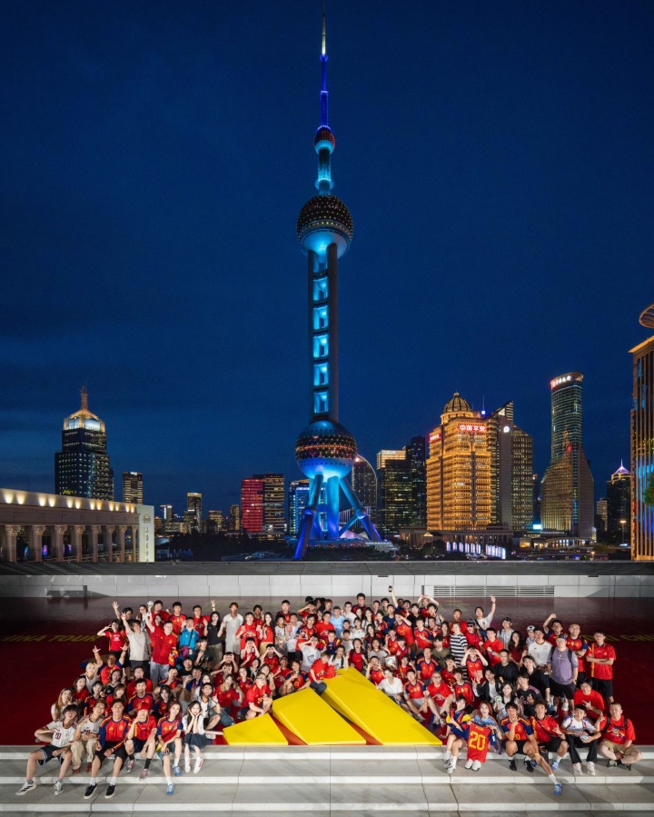 佩德里中国行收官:三城三站,拼音致谢 佩德里中国行收官:三城三站,拼音致谢