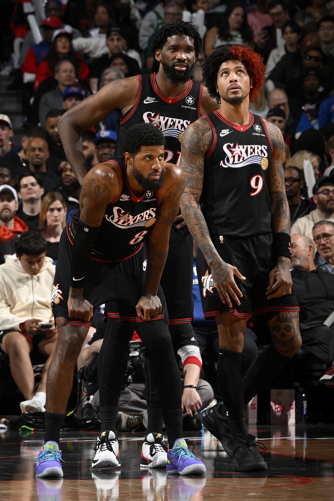 詹姆斯+布朗加盟难改格局 专家团判定76人非最大热门 詹姆斯+布朗加盟难改格局 专家团判定76人非最大热门