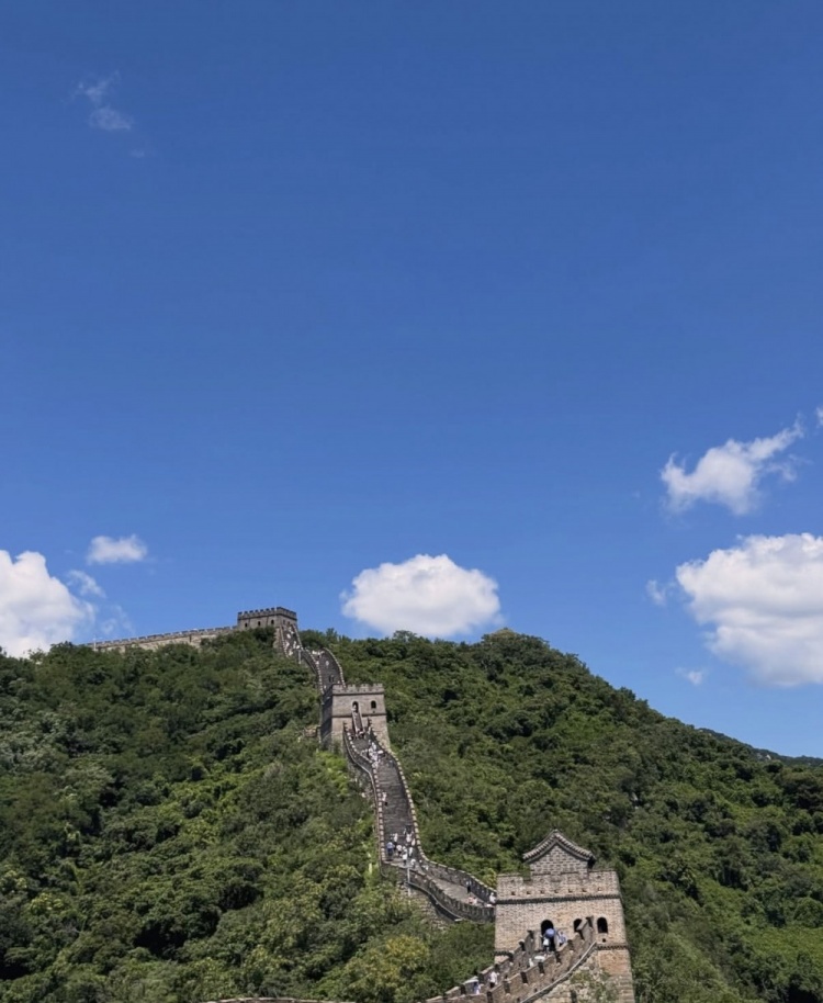 马德鲁加游长城:不愧为世界七大奇迹之一 马德鲁加游长城:不愧为世界七大奇迹之一