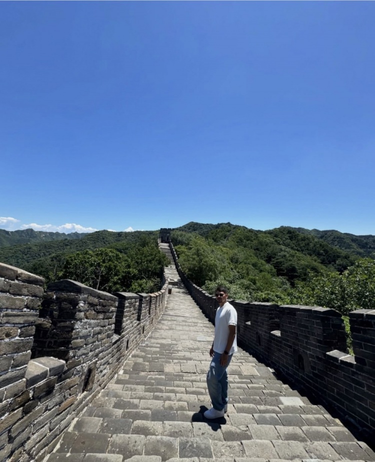 马德鲁加游长城:不愧为世界七大奇迹之一 马德鲁加游长城:不愧为世界七大奇迹之一