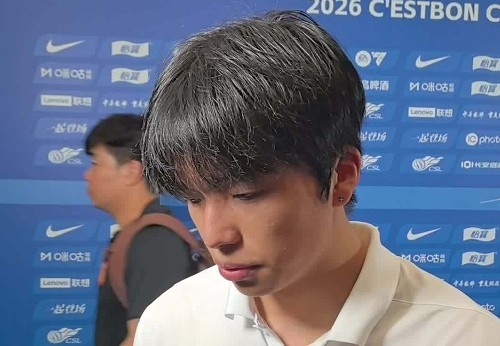 李镇全:状态回升,球队起伏时我必须扛起责任 李镇全:状态回升,球队起伏时我必须扛起责任