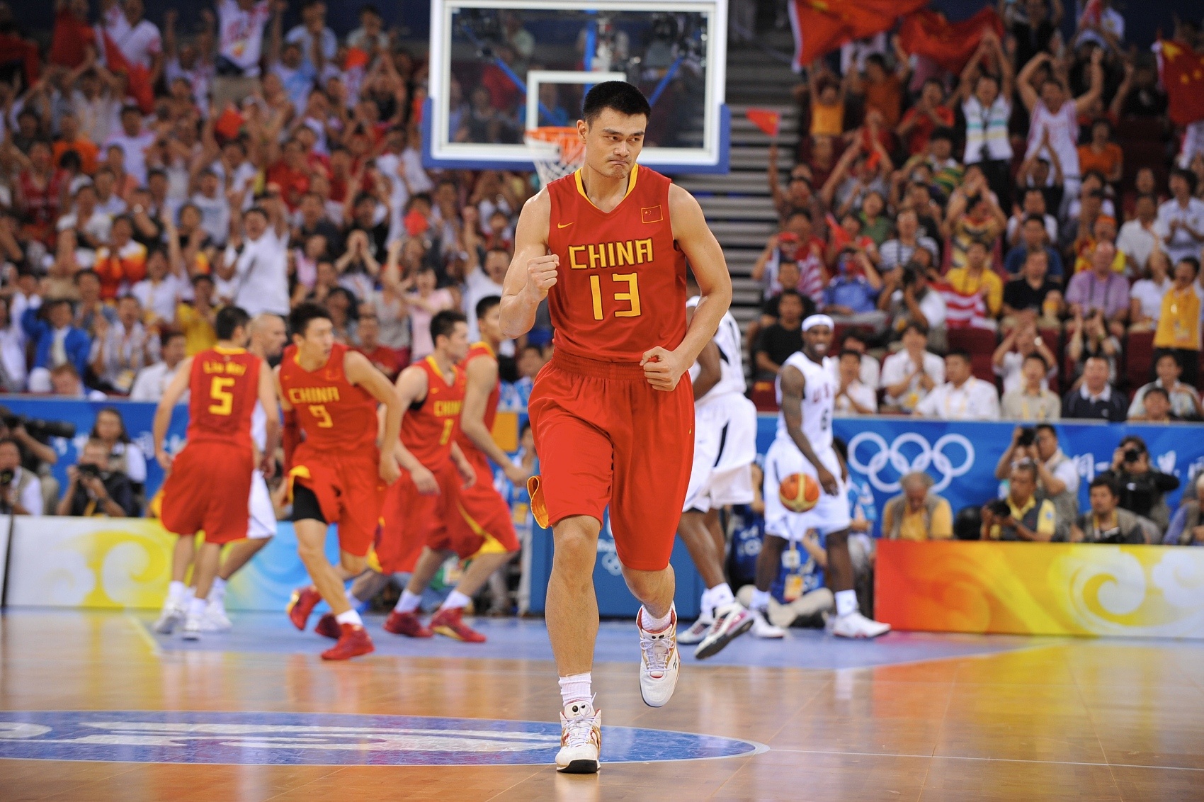 中国男篮70-101负美国 31分创中美交手最总分偏低差